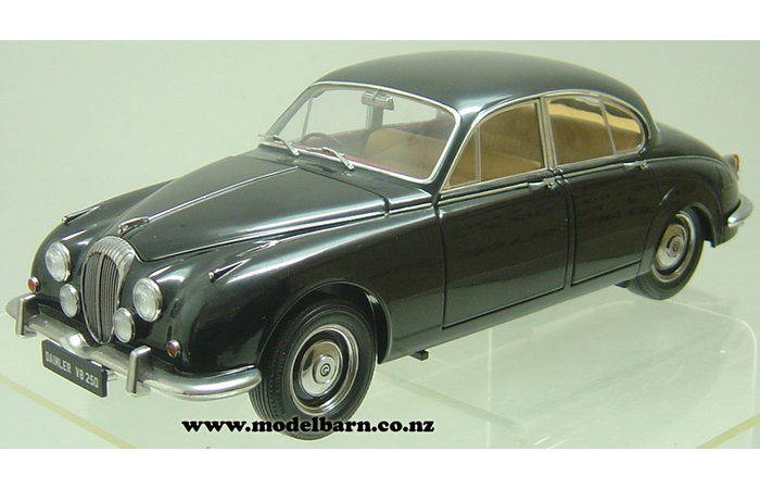 1/18 Daimler V8 250 (1967, black) - Vehicles-Jaguar & Daimler : Model ...