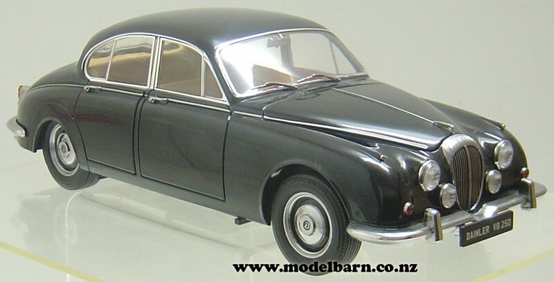 1/18 Daimler V8 250 (1967, black) - Vehicles-Jaguar & Daimler : Model ...