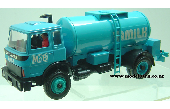 1/32 Leyland Milk Tanker "Dairy Crest" Britains