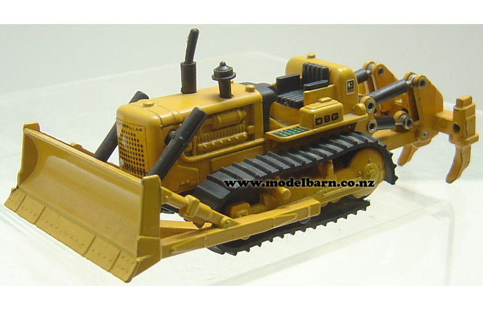 1/52 Caterpillar D6D Bulldozer with Ripper (broken tracks, unboxed)