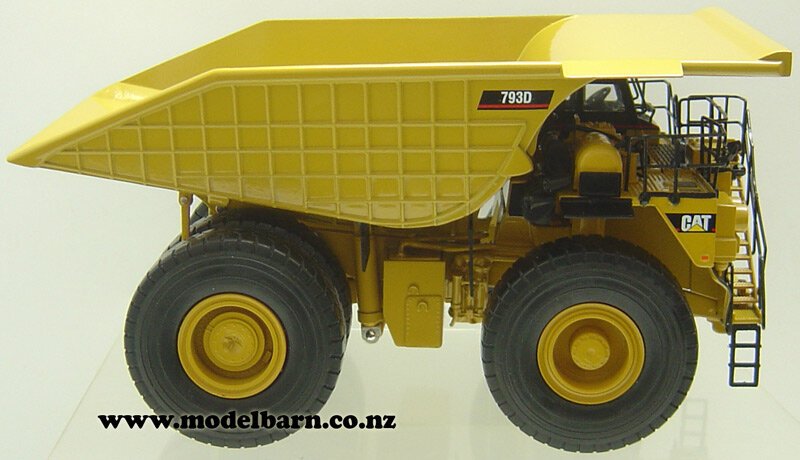 1/50 Caterpillar 793D Dump Truck (early edition) - Construction &  Forestry-Caterpillar : Model Barn - Norscot Obsolete