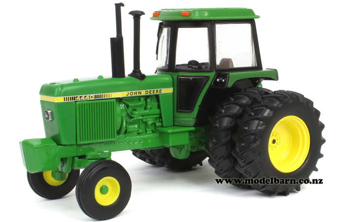 1/32 John Deere 4440 2WD with Cab & Duals