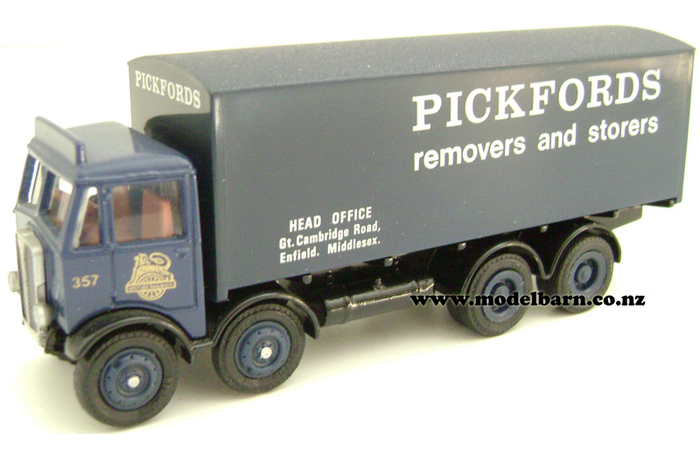 1/76 AEC Mammoth Mark III 4-Axle Box Truck "Pickfords"