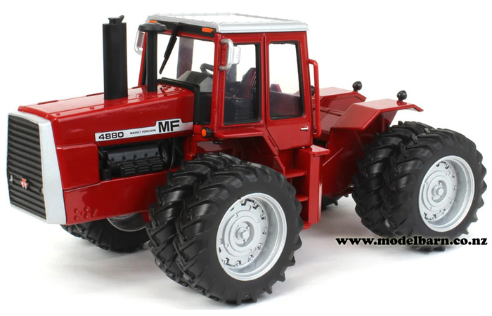 1/32 Massey Ferguson 4880 4WD