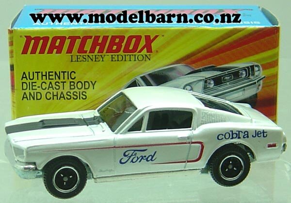 1999 MATCHBOX SUPERFAST #68 WHITE FORD MUSTANG NEW IN BOX 海外 即決-