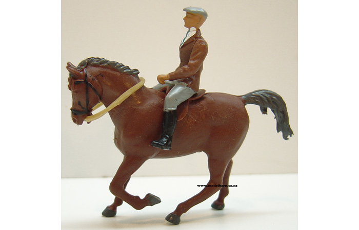 1/32 Man on Hunter Figure (grey hat)