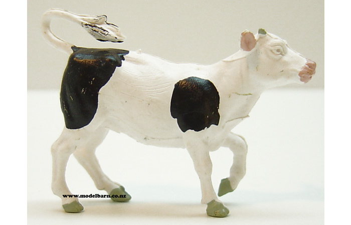 1/32 Friesian Heifer