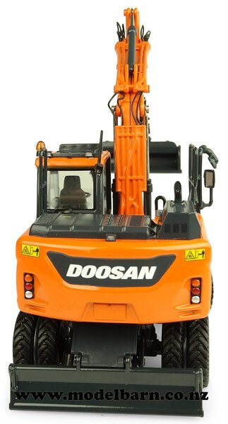 1/50 Doosan DX160W Wheeled Excavator & Attachments - Construction