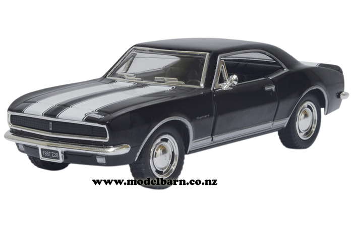 1/37 Chev Camaro Z28 (1967, black & white)